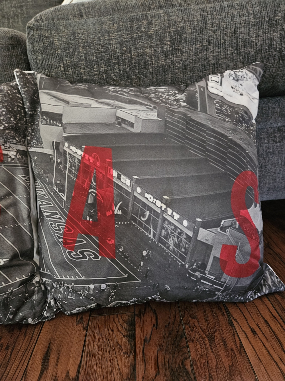 Arkansas Razorbacks Football Field Pillowcases With Red Letters - Picture 5 of 6